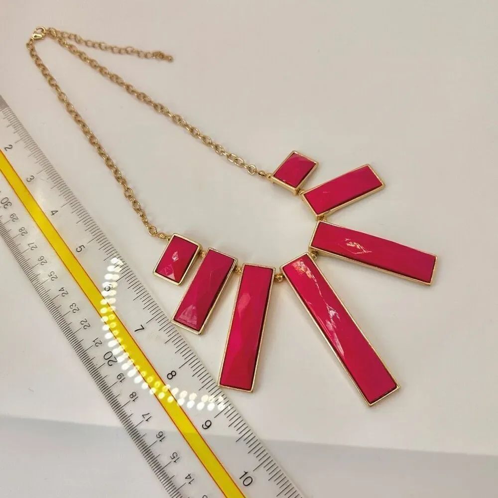 Pink statement necklace - Picture 5 of 7